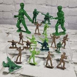 Toy Soldiers Assorted Sizes and Colors Some Vintage Lot of 20